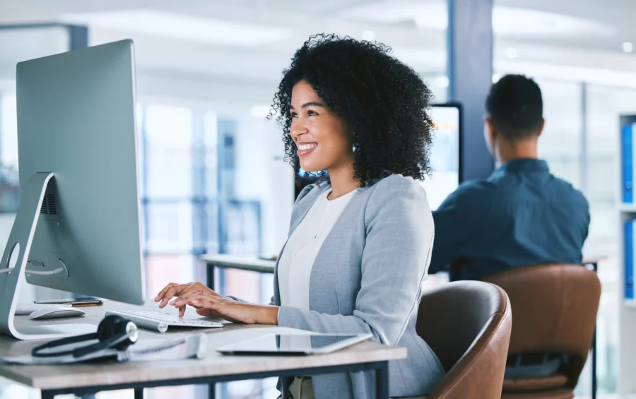 IT woman working on TEM optimization